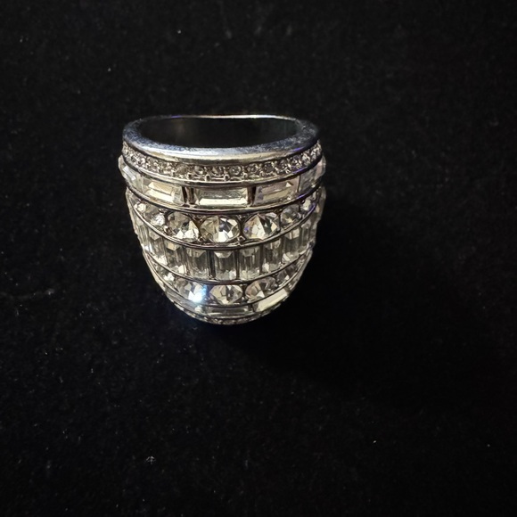 Silver Tone Crystal Rhinestone Ring - Picture 2 of 4
